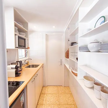 Marie, 8 Pers, Zone, Private Holiday home Vilobi D'onyar