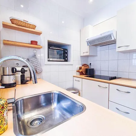 Marie, 8 Pers, Zone, Private Holiday home Vilobi D'onyar