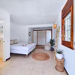 Holiday home Marie, 8 Pers, Zone, Private Vilobi D'onyar